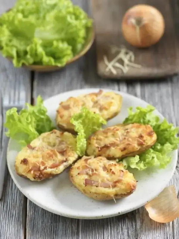 Recette Pommes de terre rôties au bacon et à l'emmental - Recette à Prix Engagés 